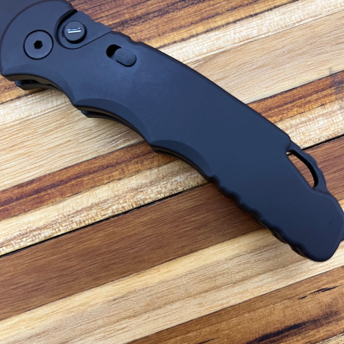 Pro-Tech Operator TR-5 3.25" w/ Tritium Button
