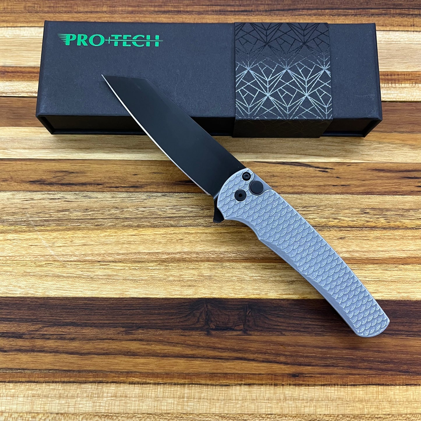 Pro-Tech Malibu 3.25" Flipping Knife w/ Grey Dragon Scale Handle