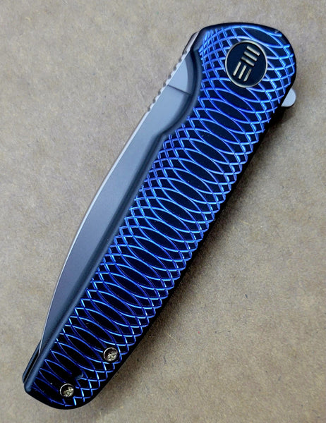 We Knife WE20052C-1 LIMITED EDITION Blue Titanium Shakan