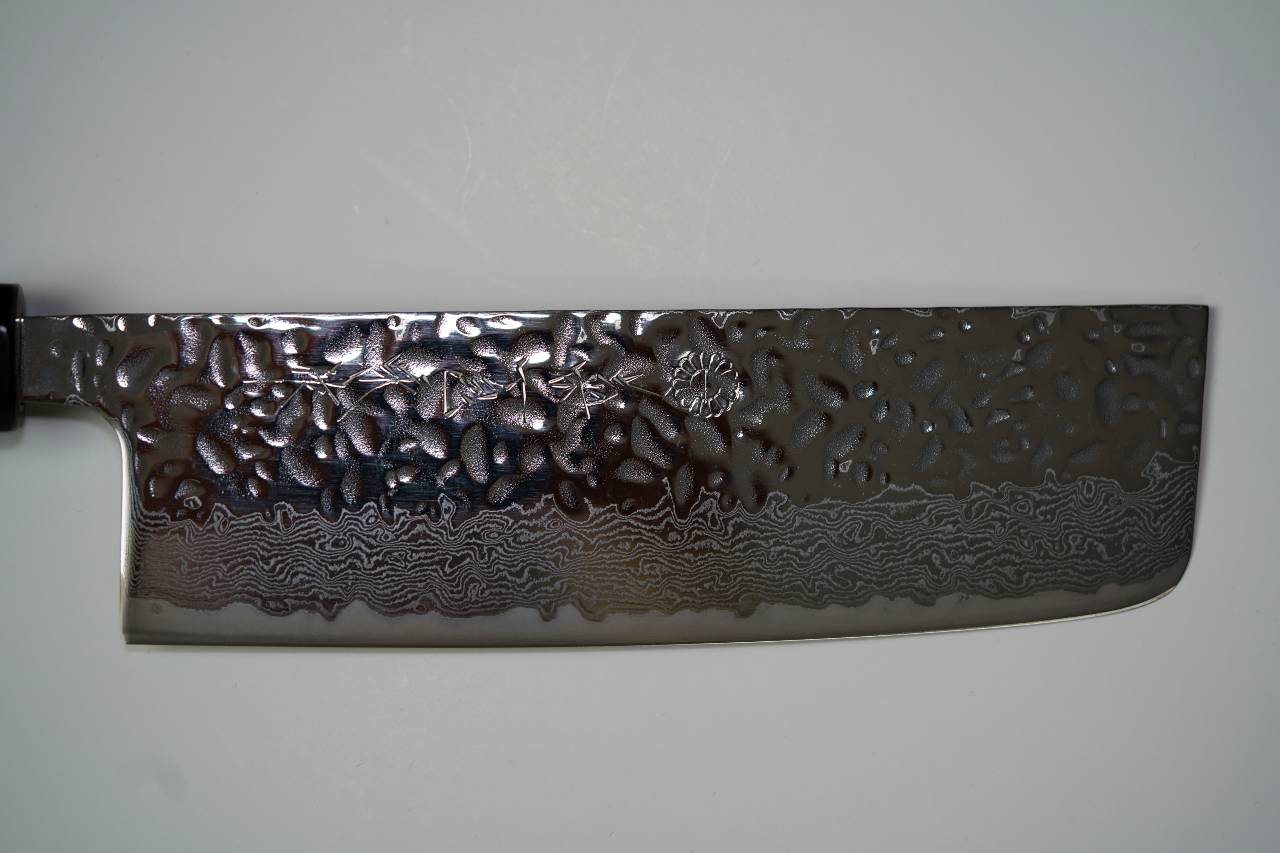 Kikuichi 67 Layer Mirror Damascus Tsuchime 165mm (6.5") Nakiri