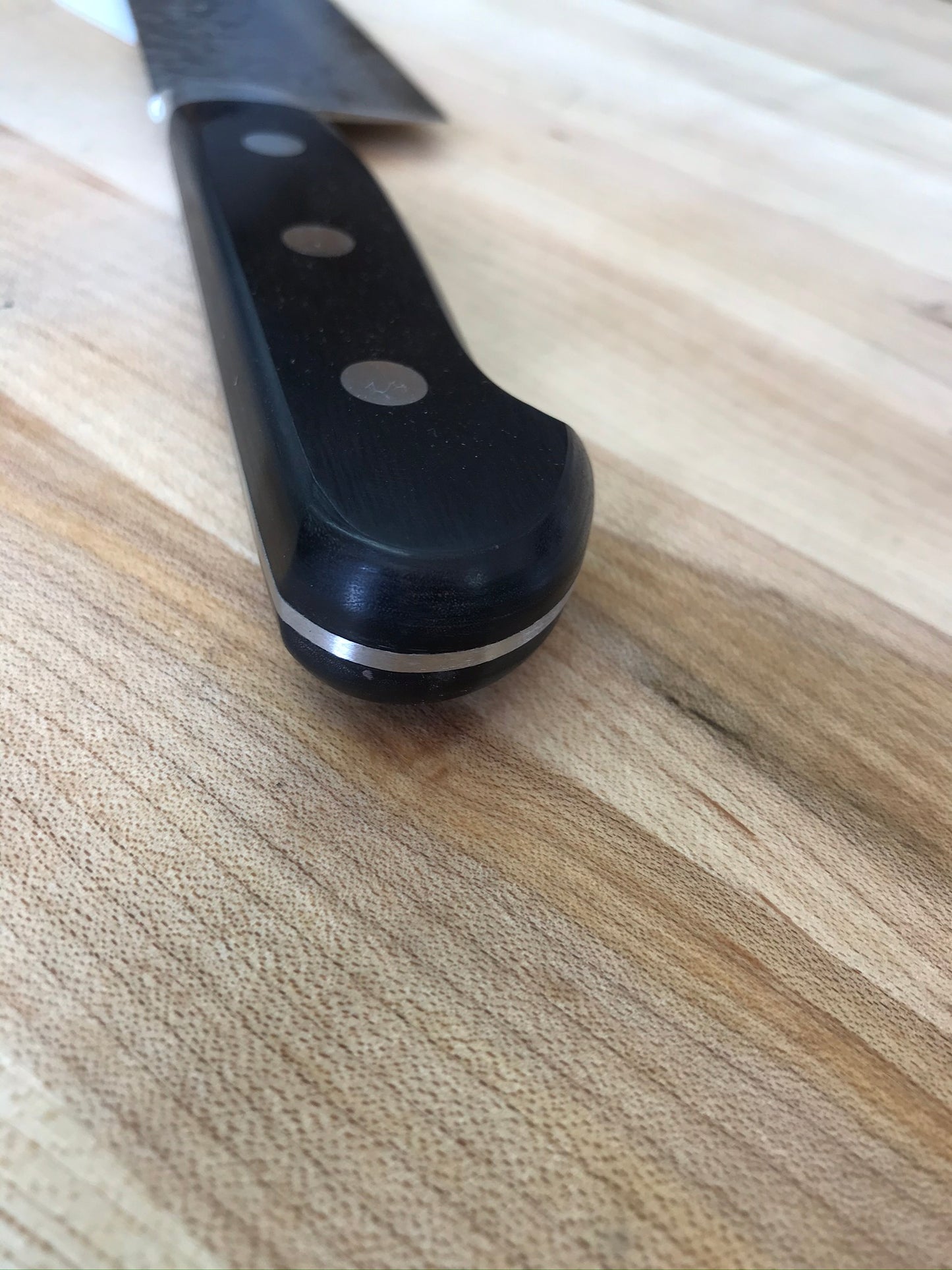 *DISCONTINUED* Kikuichi Warikomi Elite Damascus Tsuchime 240mm Gyuto