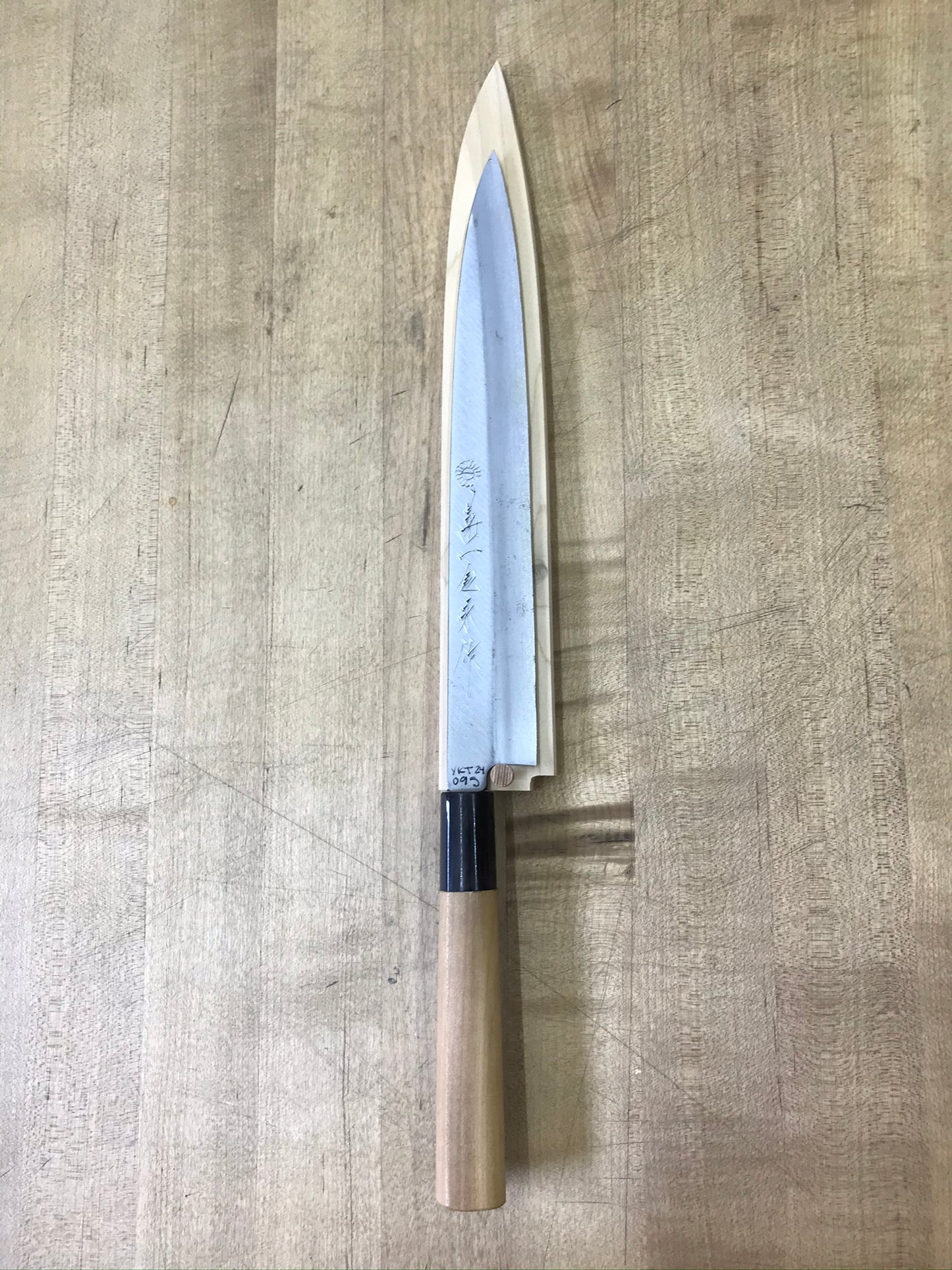 Kikuichi Kasumitogi 240mm Yanagi w/ Saya