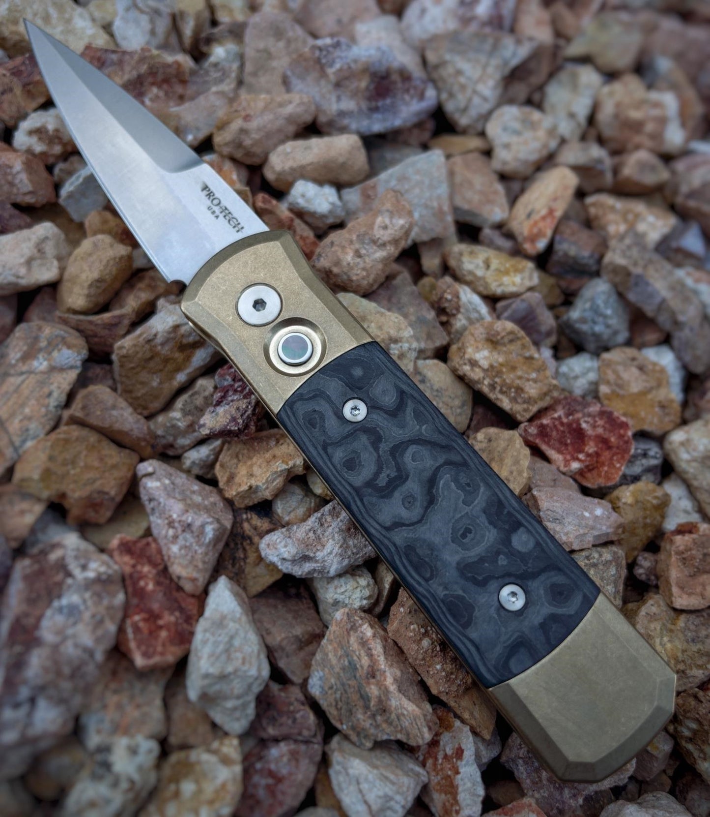 Pro-tech 7114-Camo "Fat Carbon" Godson Auto