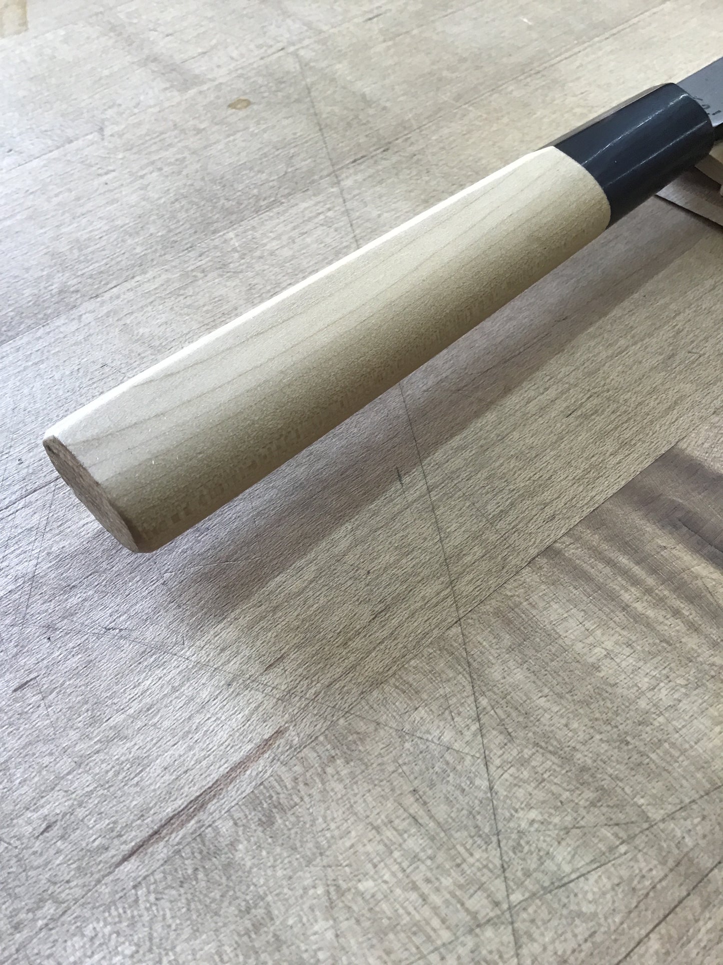 Kikuichi Tatsutogi 210mm Yanagi w/ Saya