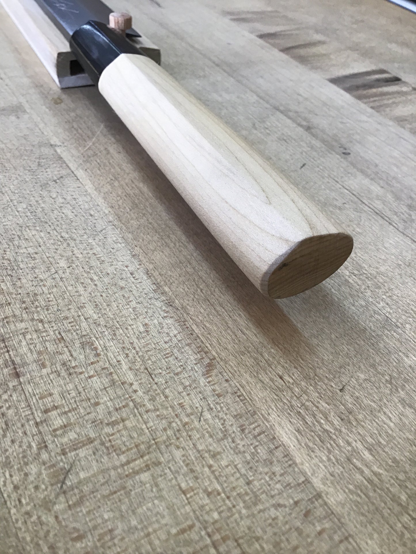 Kikuichi Tatsutogi 210mm Yanagi w/ Saya