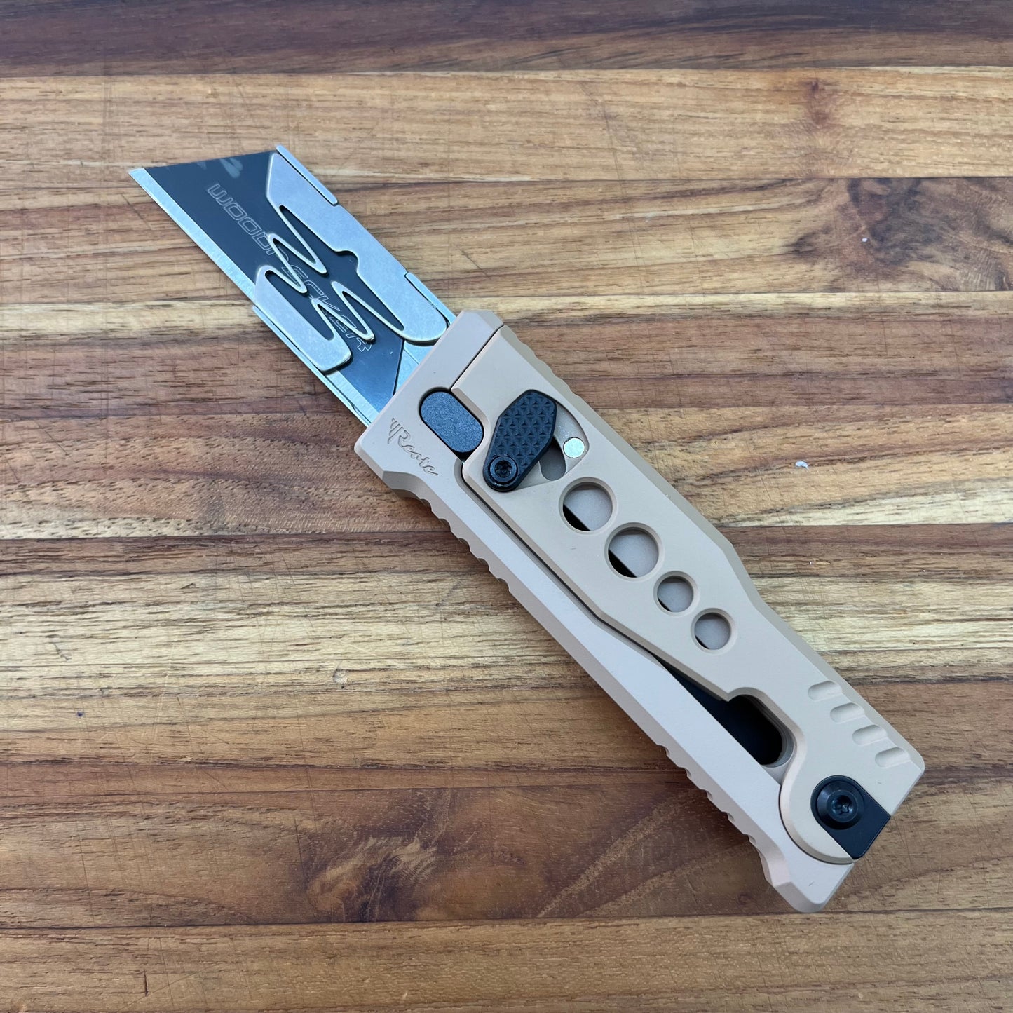 Reate Exo-U Gravity 2.5" Utility Knife w/ Tan Speedhole Handle