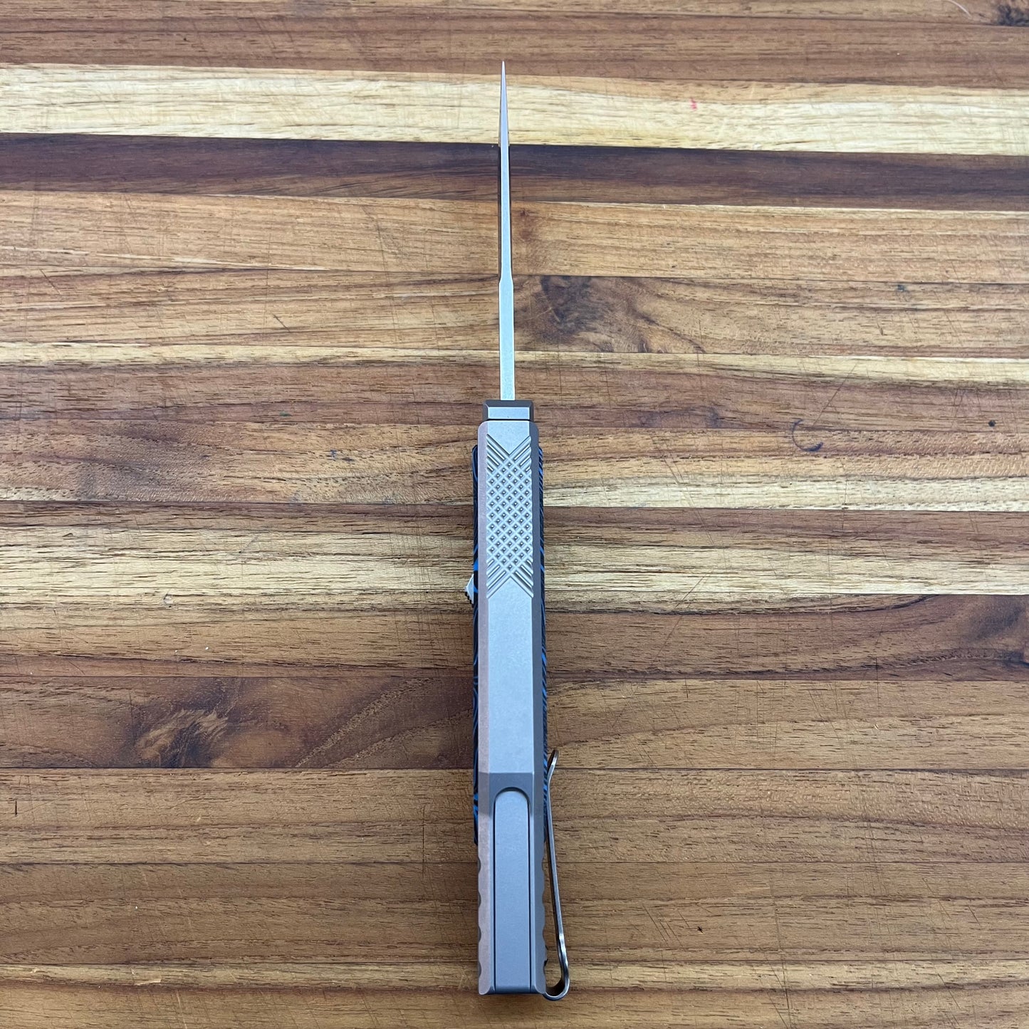 Reate EXO-M 3.25" Drop Point Gravity Knife w/ Blue & Black Handle