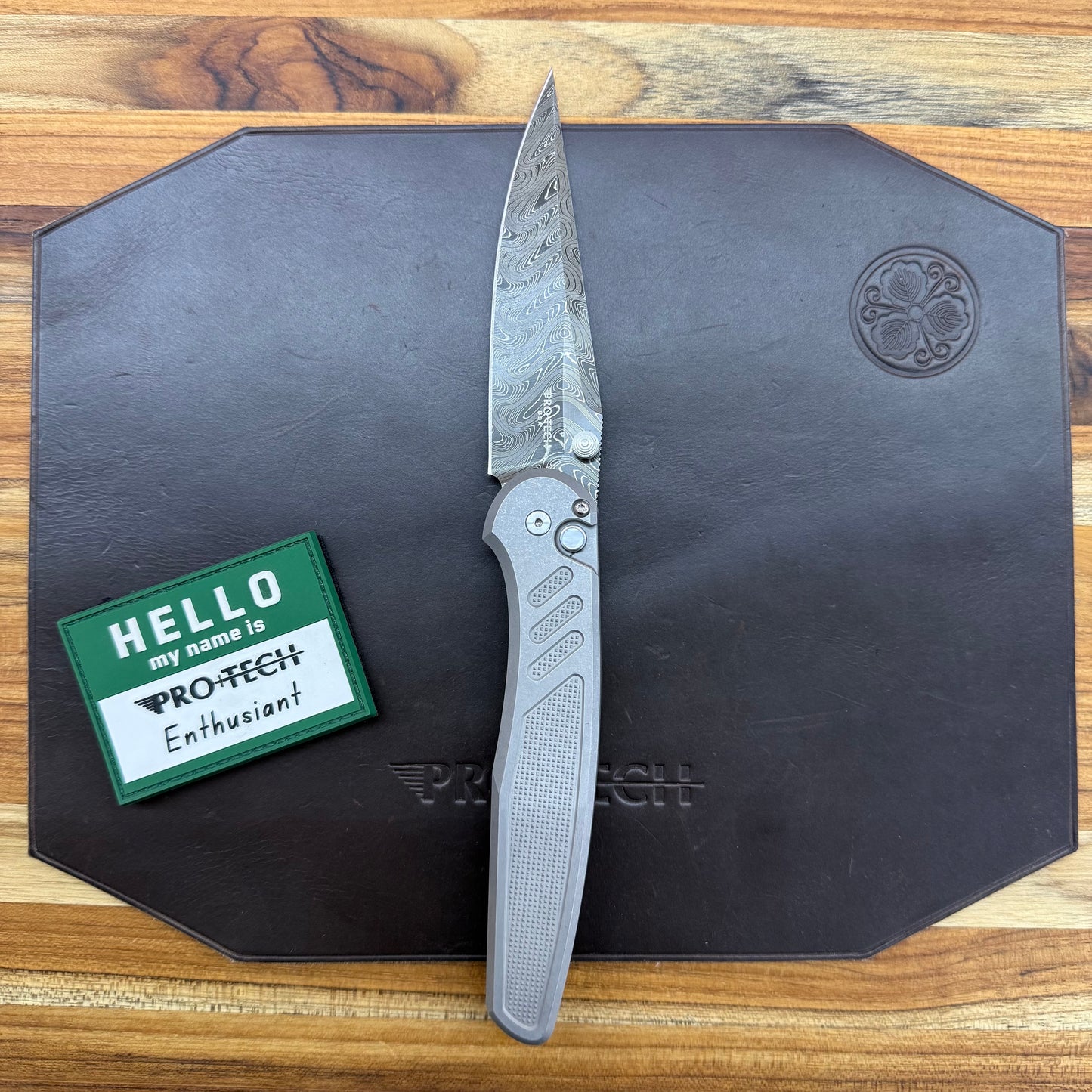 Pro-Tech Blade Show Custom Avalon 4" Folding Knife w/ Chad Nichols Boomerang Damascus Blade & Knurled 17-4 Stainless Steel Handle
