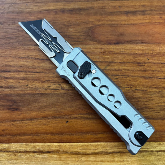 Reate Exo-U Gravity 2.5" Utility Knife w/ Speedhole Silver Aluminum Handle