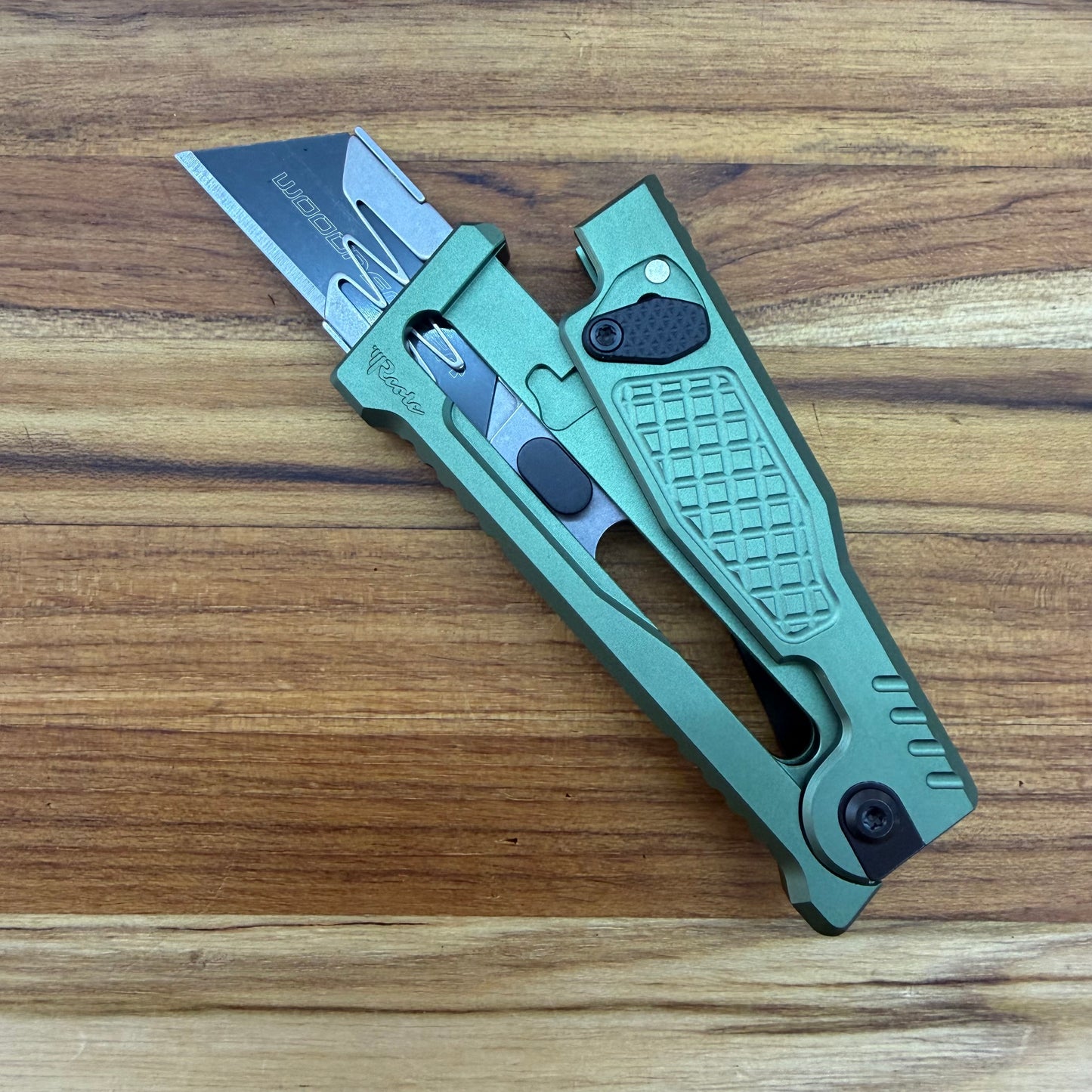 Reate Exo-U Gravity 2.5" Utility Knife w/ Green Diamond Handle