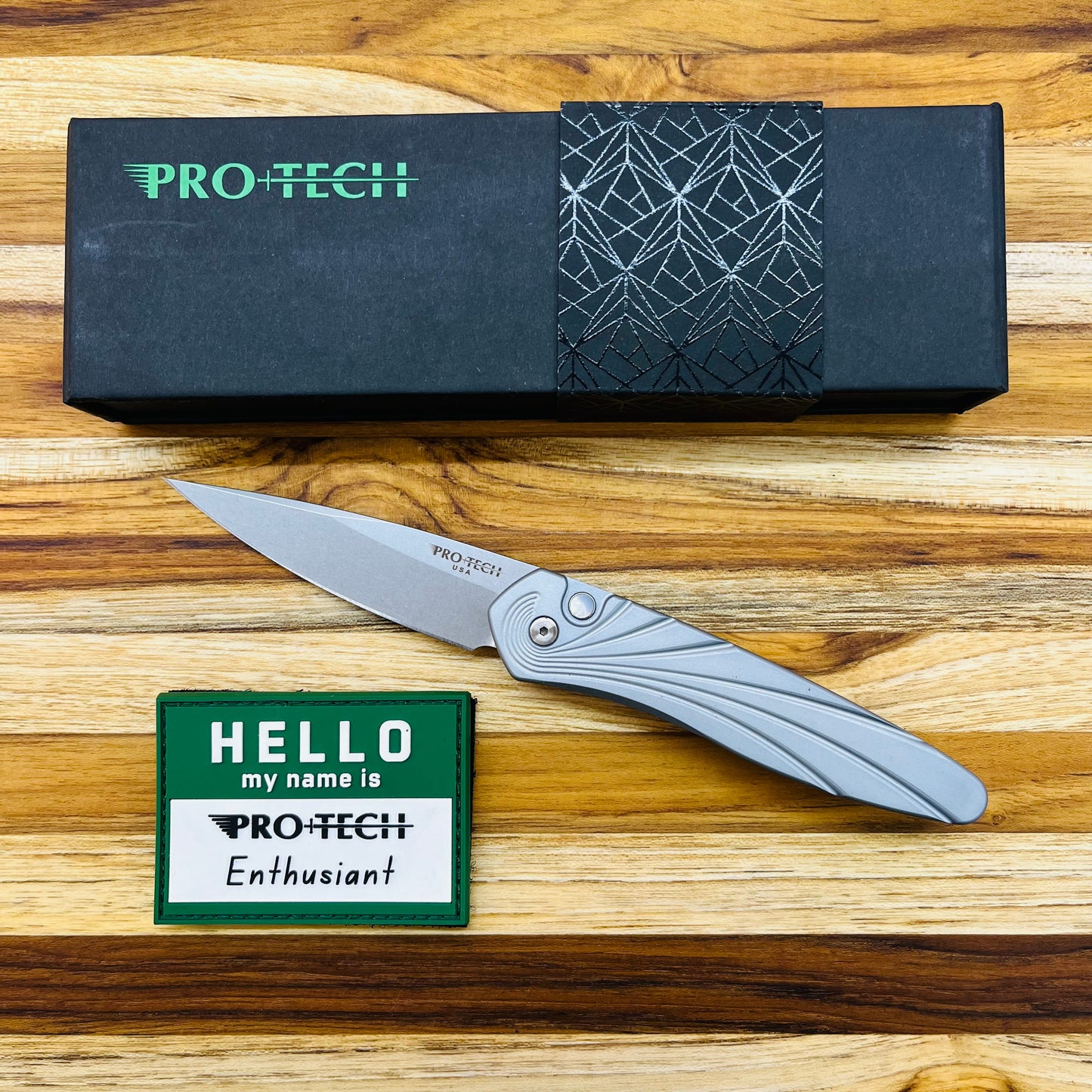 Pro-Tech Newport 3.5" Auto w/ S35VN & Special Grey Handle