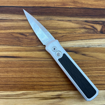 Pro-Tech Godson 3.15" Auto w/ Crosscut Carbon Fiber Inlay on Silver Aluminum & Black Lip Pearl Button