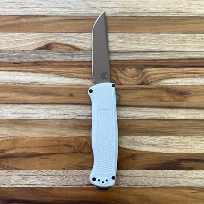 Benchmade Shootout 3.5" OTF w/ Cool Gray Grivory Handle