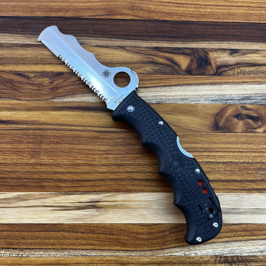 *DISCONTINUED* Spyderco Assist 3.25" Serrated Folding Knife w Black Nylon
