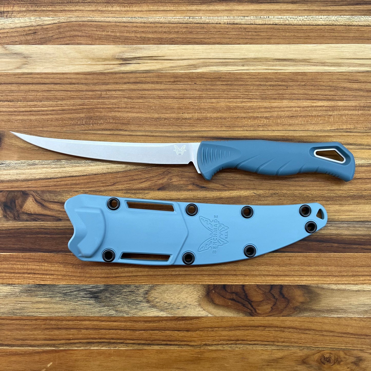 Benchmade Fishcrafter 5" Fillet Knife w/ Sheath & Depth Blue Santoprene