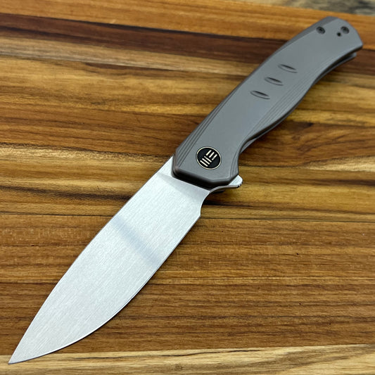 WE Knife LIMITED EDITION Seer 3.48" Flipping Knife w/ Gray Titanium Handle