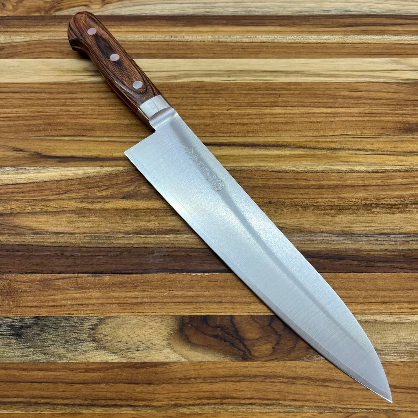 Kikuichi Elite Warikomi Gold 210mm Gyuto
