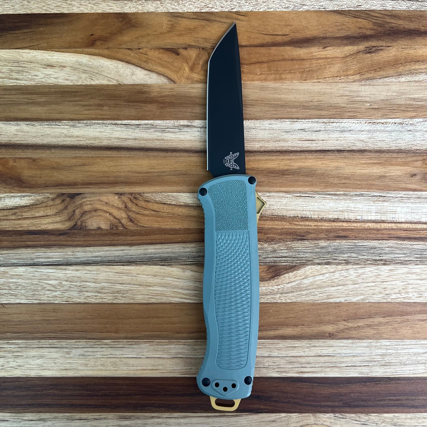 Benchmade Shootout 3.5" OTF w/ Sage Green Handle