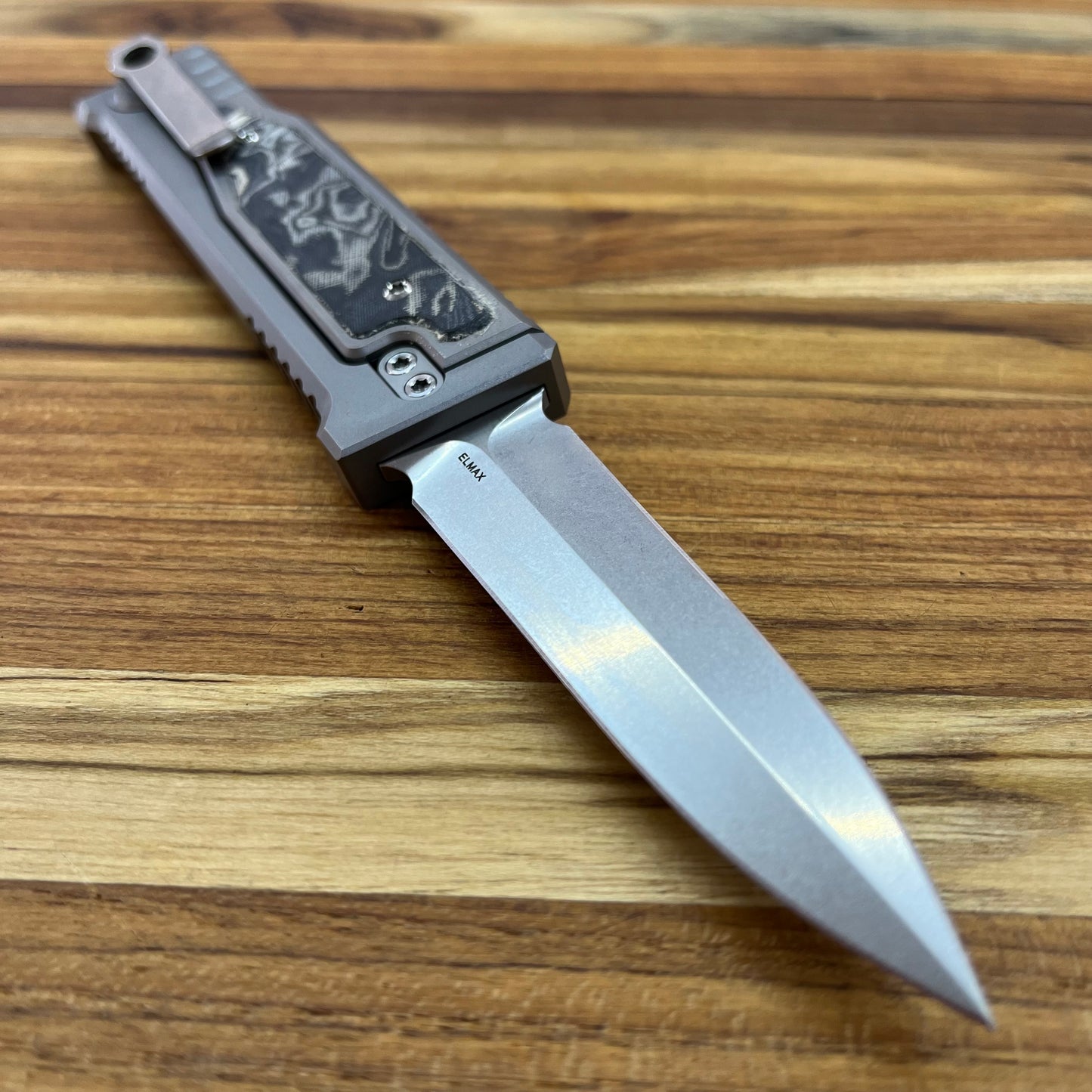 Reate EXO-M 3.25" Double Edge Gravity Knife w/ Burl Camo Handle