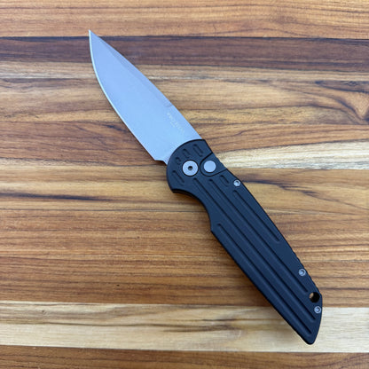 Pro-Tech TR-3 3.5" Auto w/ Black Grooved Handle