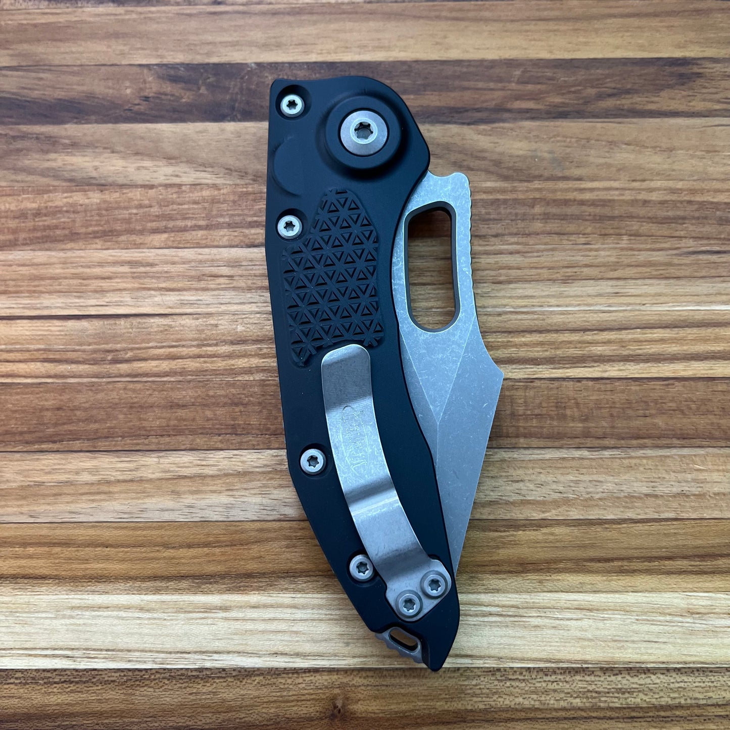 Microtech Stitch 3" Auto w/ Black Textured Handle