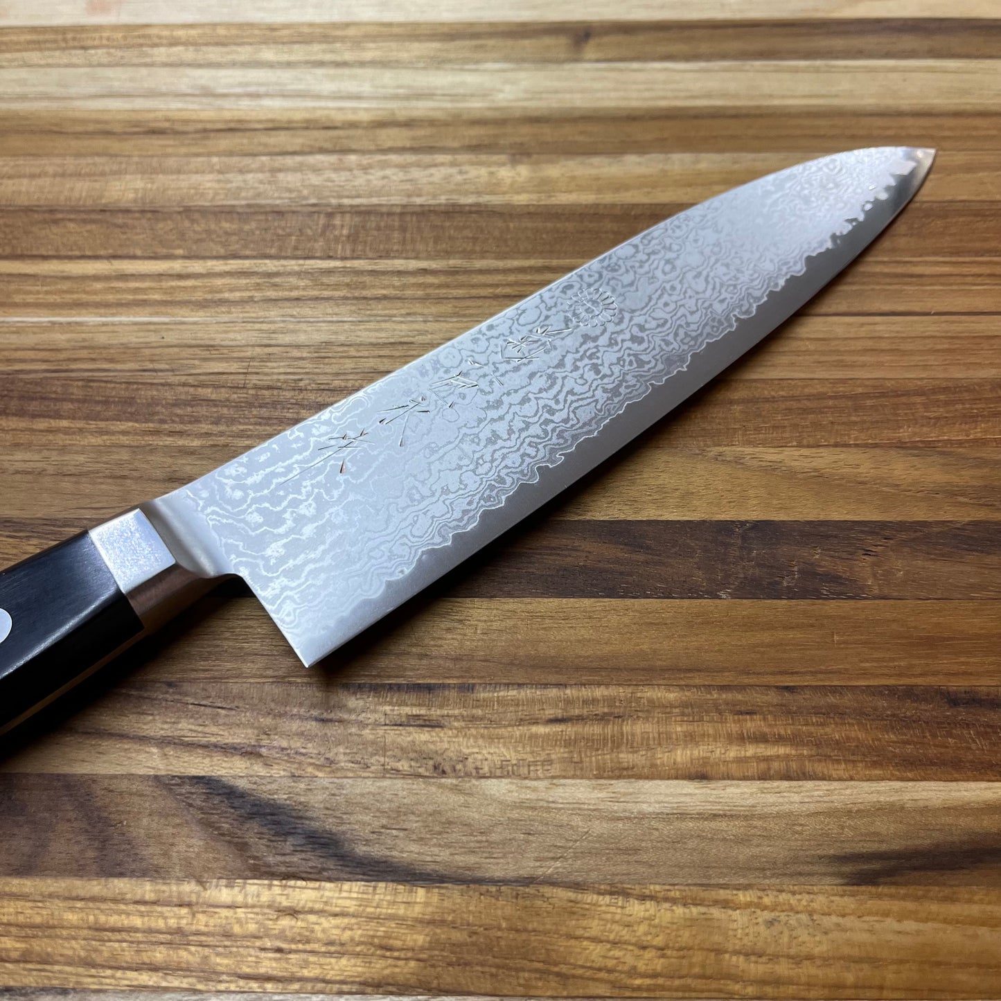 *DISCONTINUED* Kikuichi S33 Damascus 180MM (7”) Gyuto