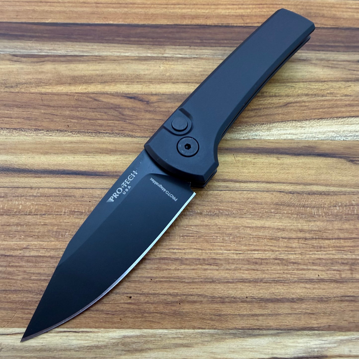 Pro-Tech Chavez Scapegoat Compact 3" All Black Auto