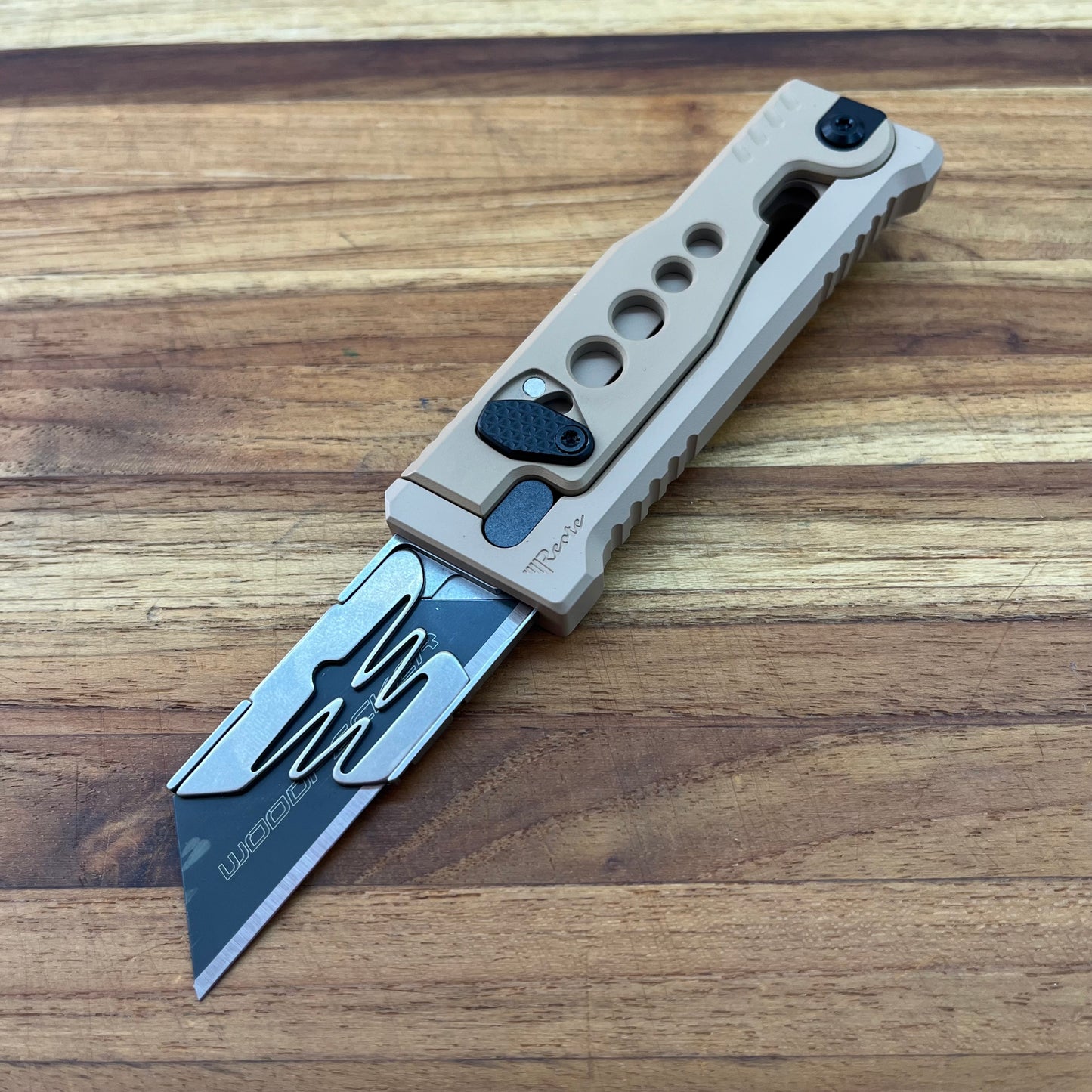 Reate Exo-U Gravity 2.5" Utility Knife w/ Tan Speedhole Handle