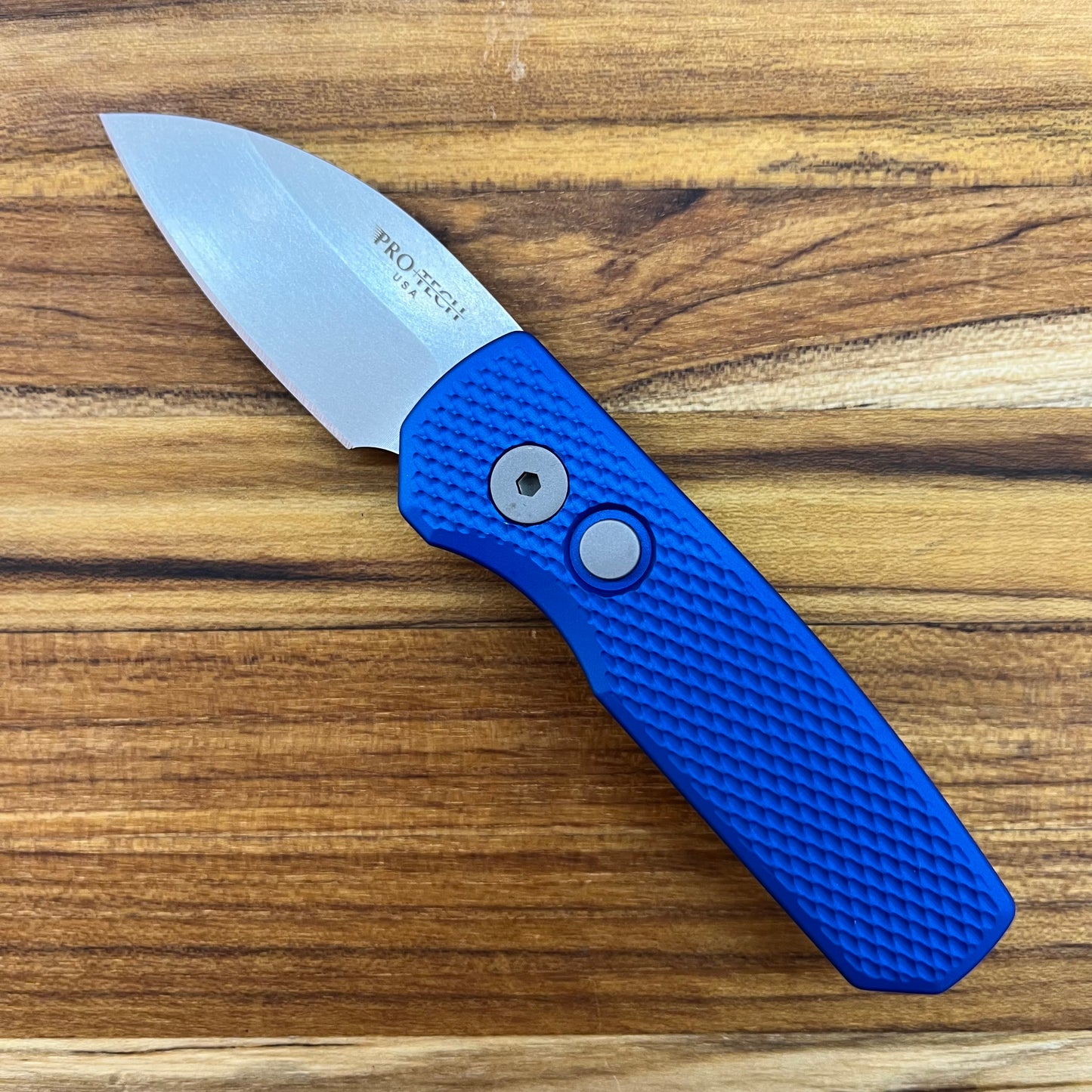 Pro-Tech Runt 5 2" Auto w/ Textured Blue Handle