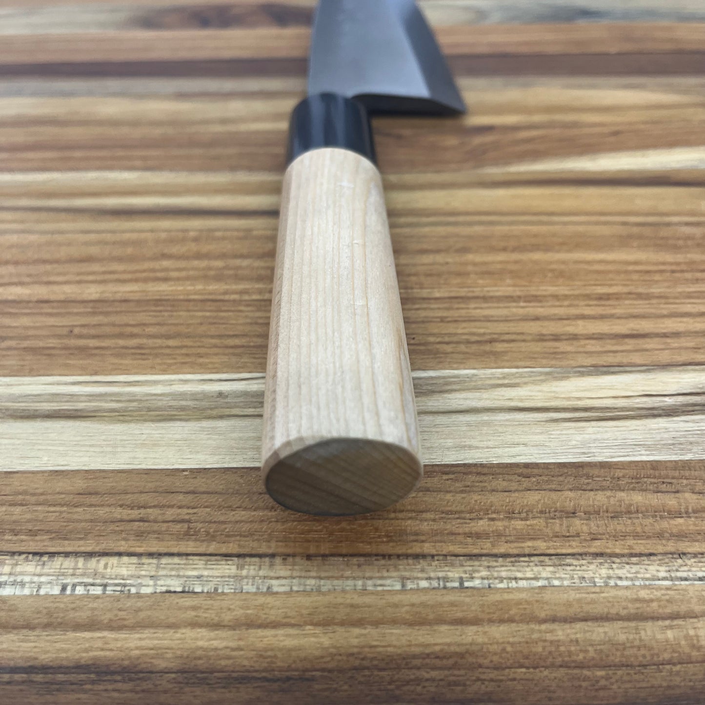 *Discontinued* Kikuichi Elite Warikomi Gold 150mm (6") Deba w/ Ho-Wood Handle