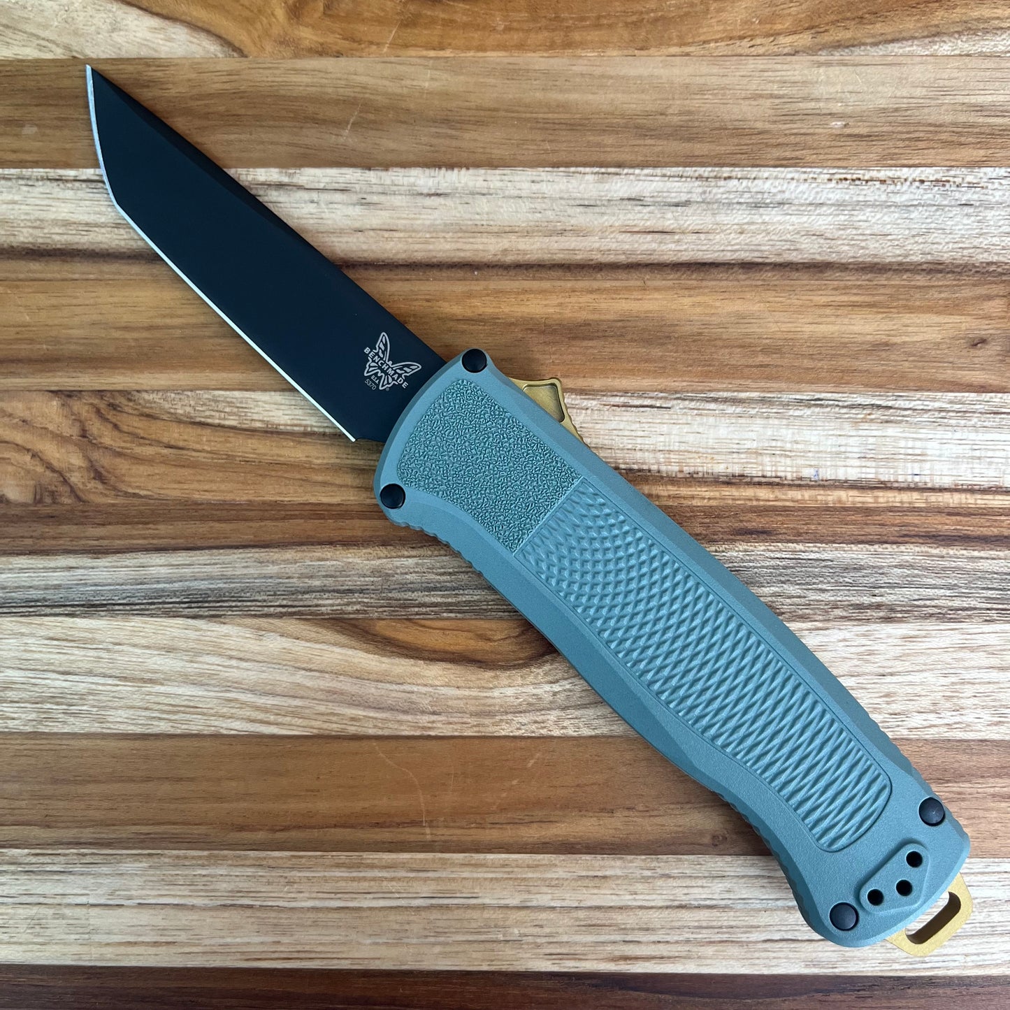 Benchmade Shootout 3.5" OTF w/ Sage Green Handle