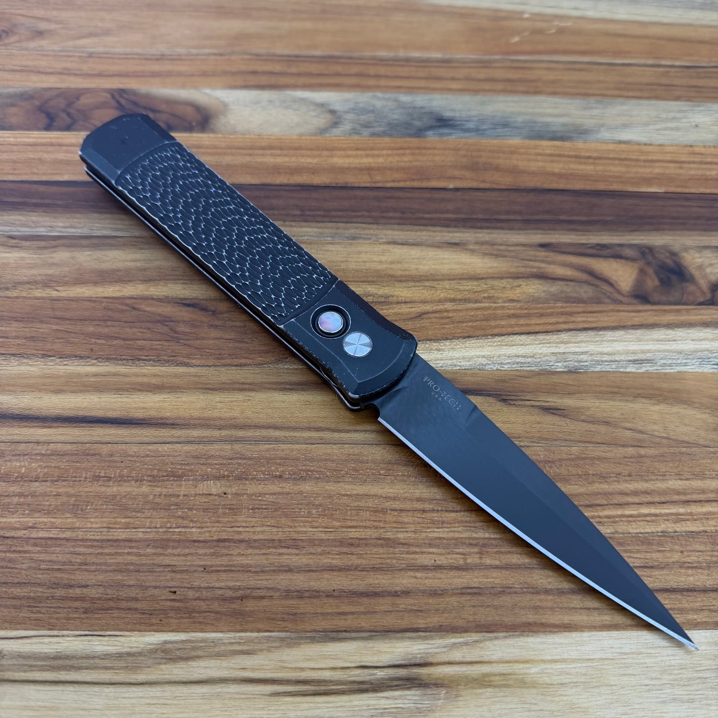 Pro-Tech Godfather 4" Left-Handed Auto w/ Black Battleworn Jigged Handle