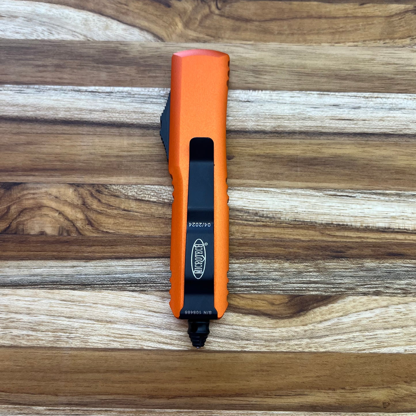 Microtech UTX-85 D/E 3.11" Black OTF Auto w/ Orange Handle