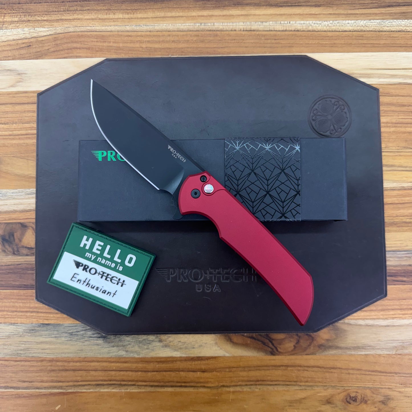 Pro-Tech Mordax 3.5" Flipping Knife w/ Black DLC Blade & Red Aluminum Handle