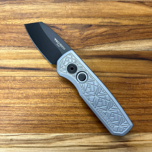 Pro-Tech Nexus Runt 5 2" w/ Gray Textured Handle