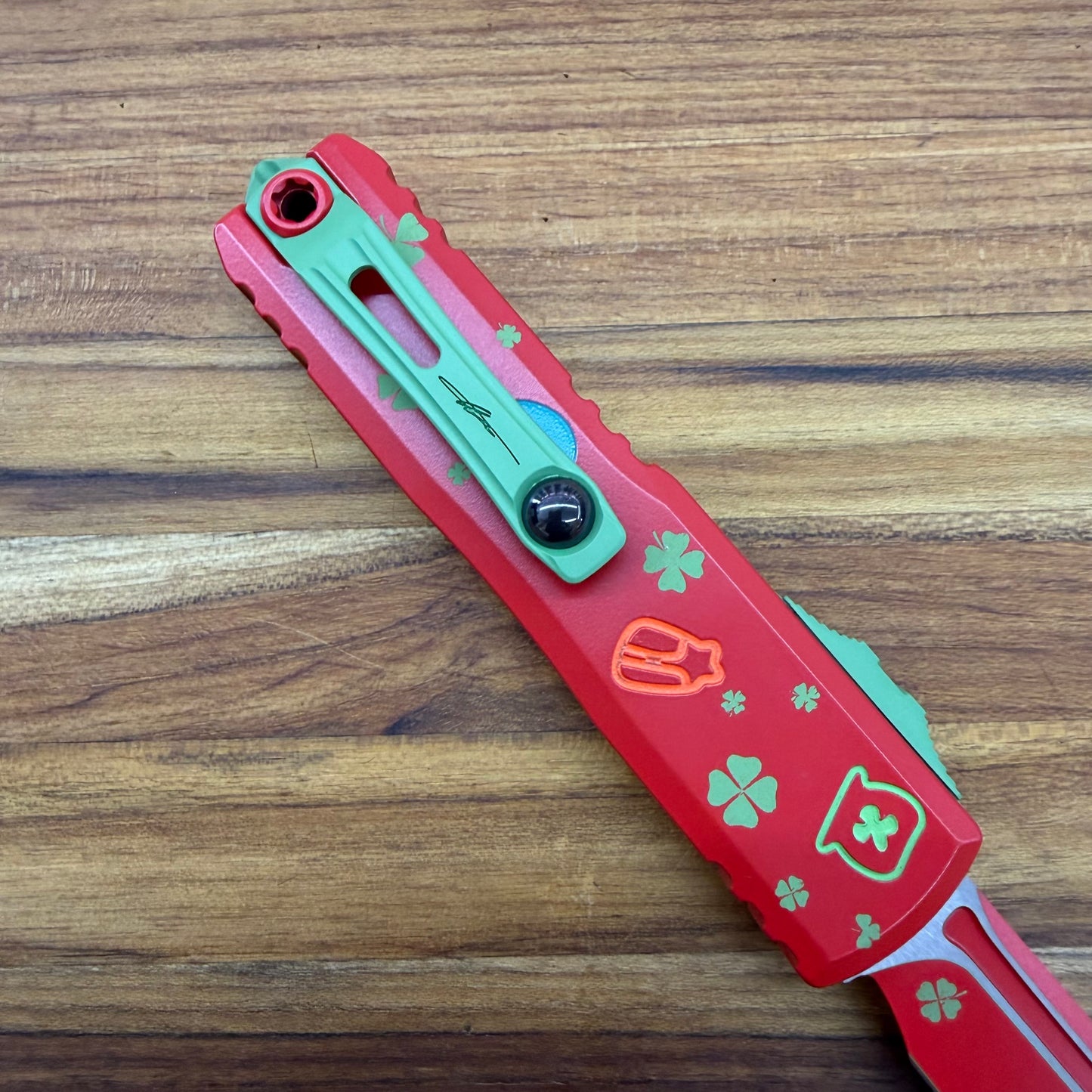 Microtech Signature Series UTX-85 GEN IV T/E 3.11" OTF Auto w/ St. Patrick's Day Handle