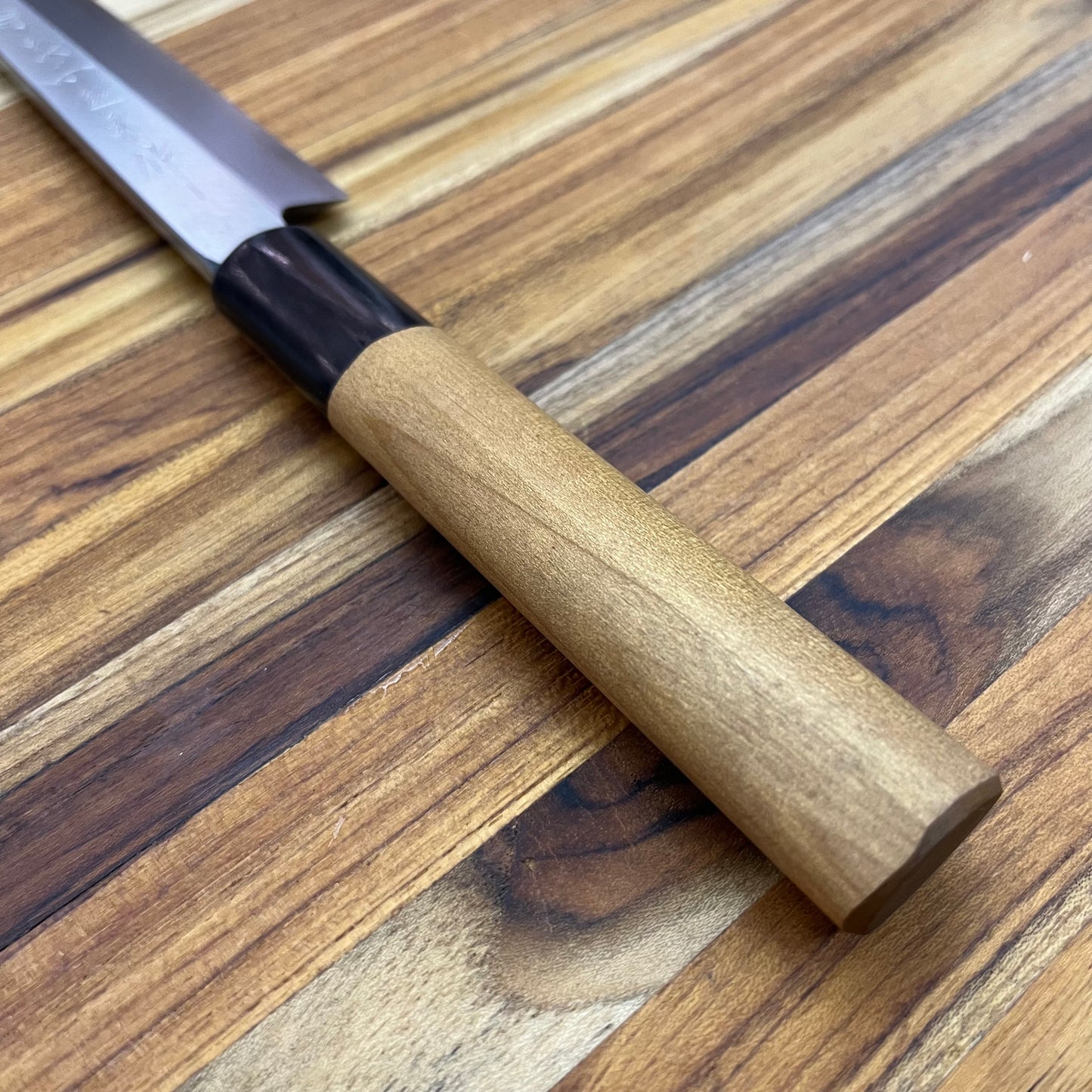 Kikuichi Elite Warikomi Gold 210mm (8.25") Yanagi w/ Saya
