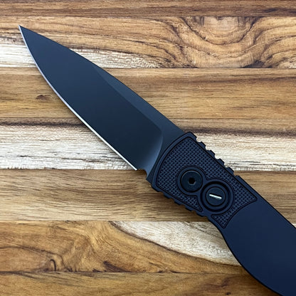 Pro-Tech TR-2 Operator Edition 3" All Black Auto w/ DLC Magnacut & Textured Corners