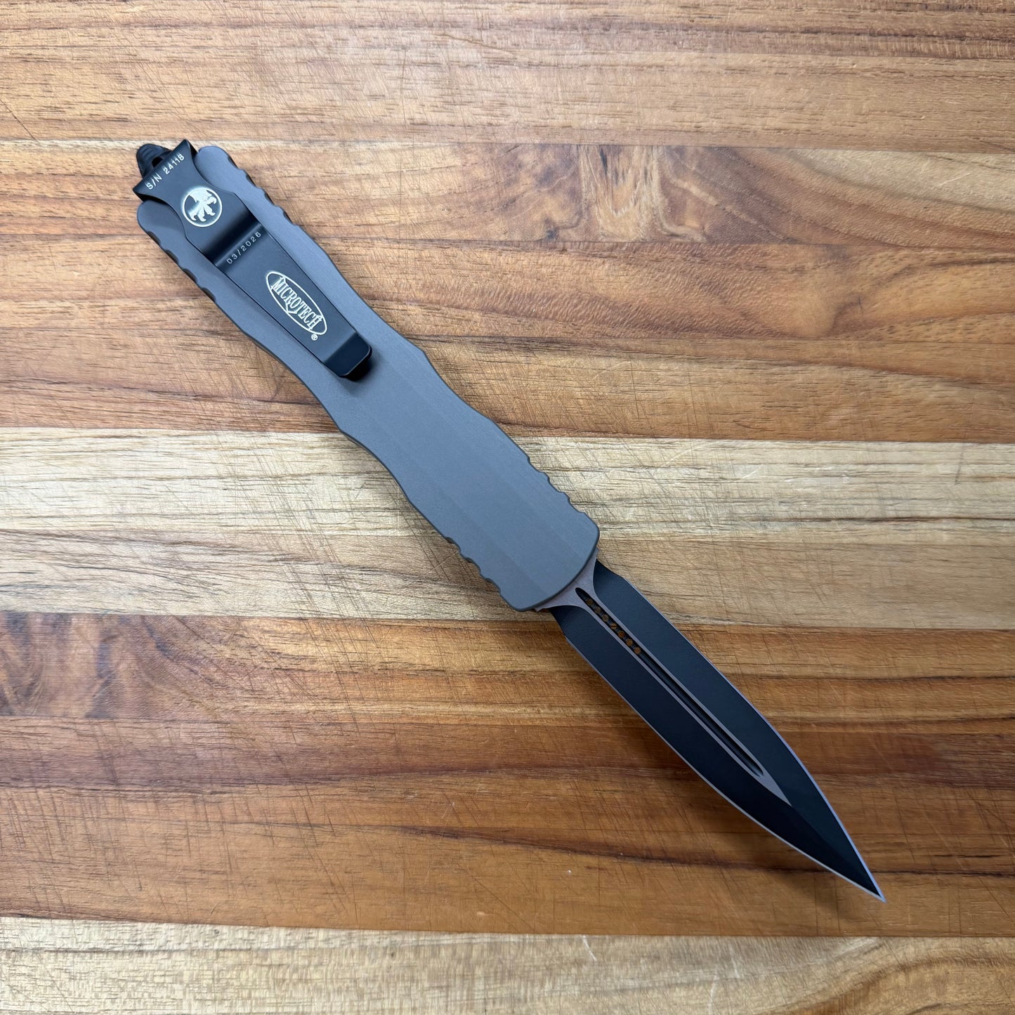 Microtech Dirac D/E 3" OTF w/ Natural Clear Handle