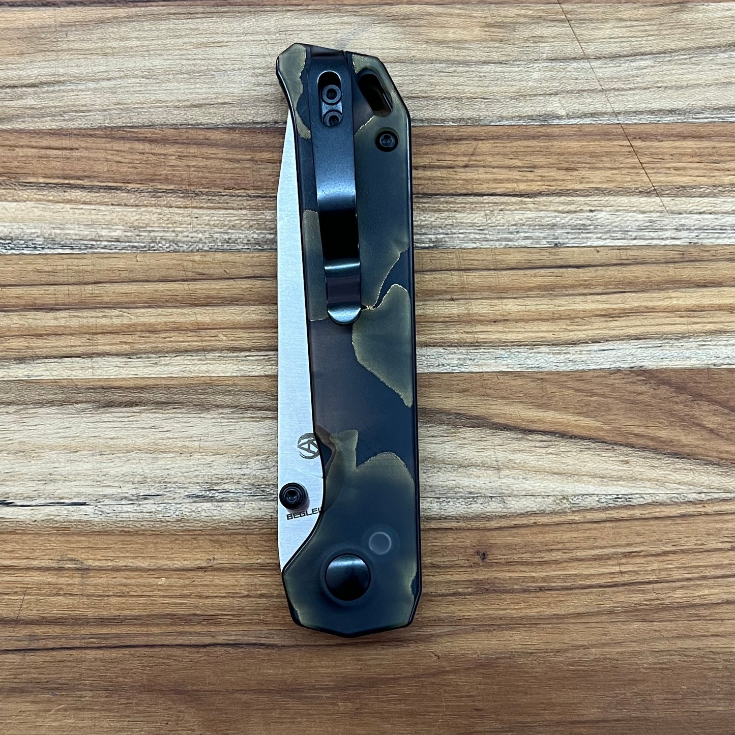 Kizer Begleiter 2 4.5" w/ Camo Raffir Handle