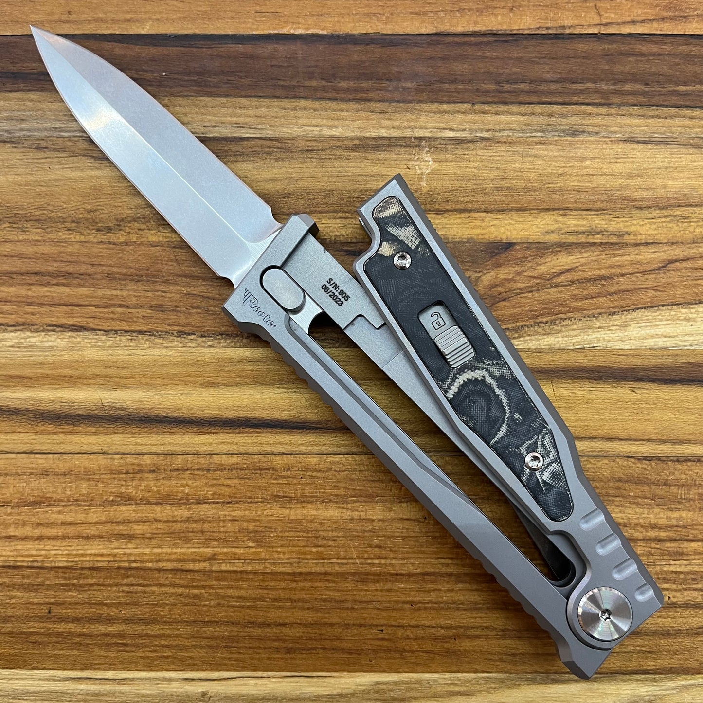 Reate EXO-M 3.25" Double Edge Gravity Knife w/ Burl Camo Handle