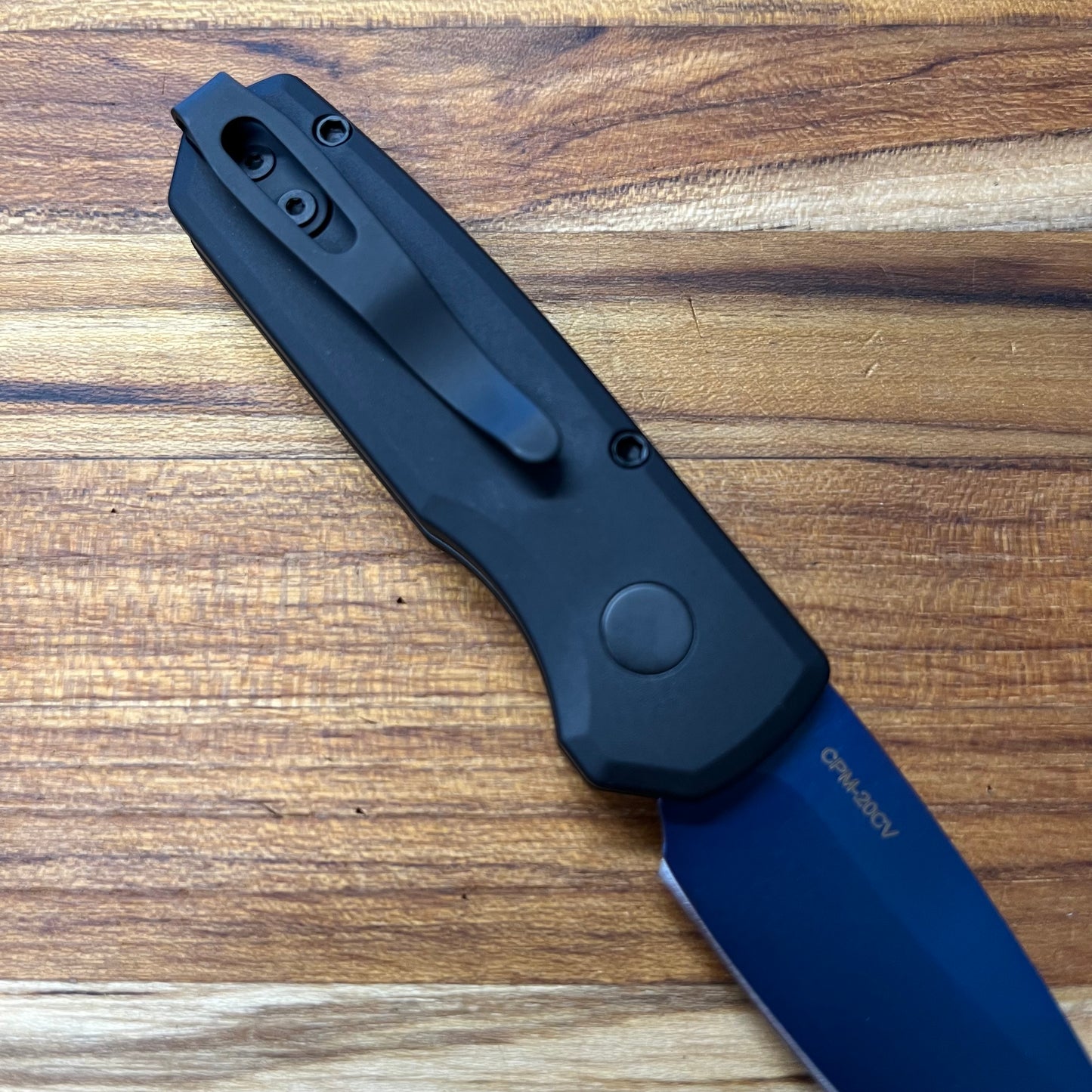 Pro-Tech Runt 5 2" w/ Sapphire Blade & Black Aluminum Handle