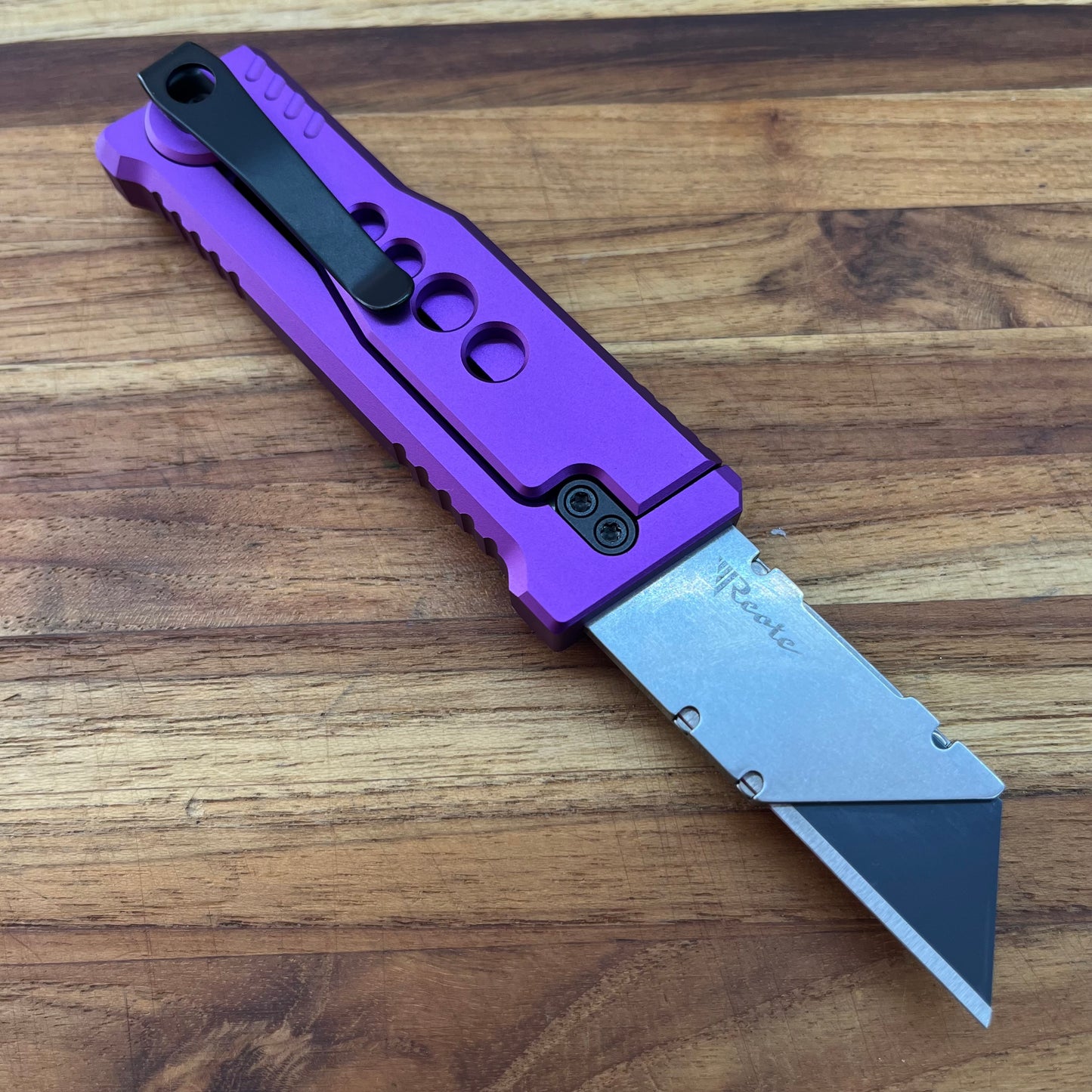 Reate Exo-U Gravity 2.5" Utility Knife w/ Purple Speedhole Handle