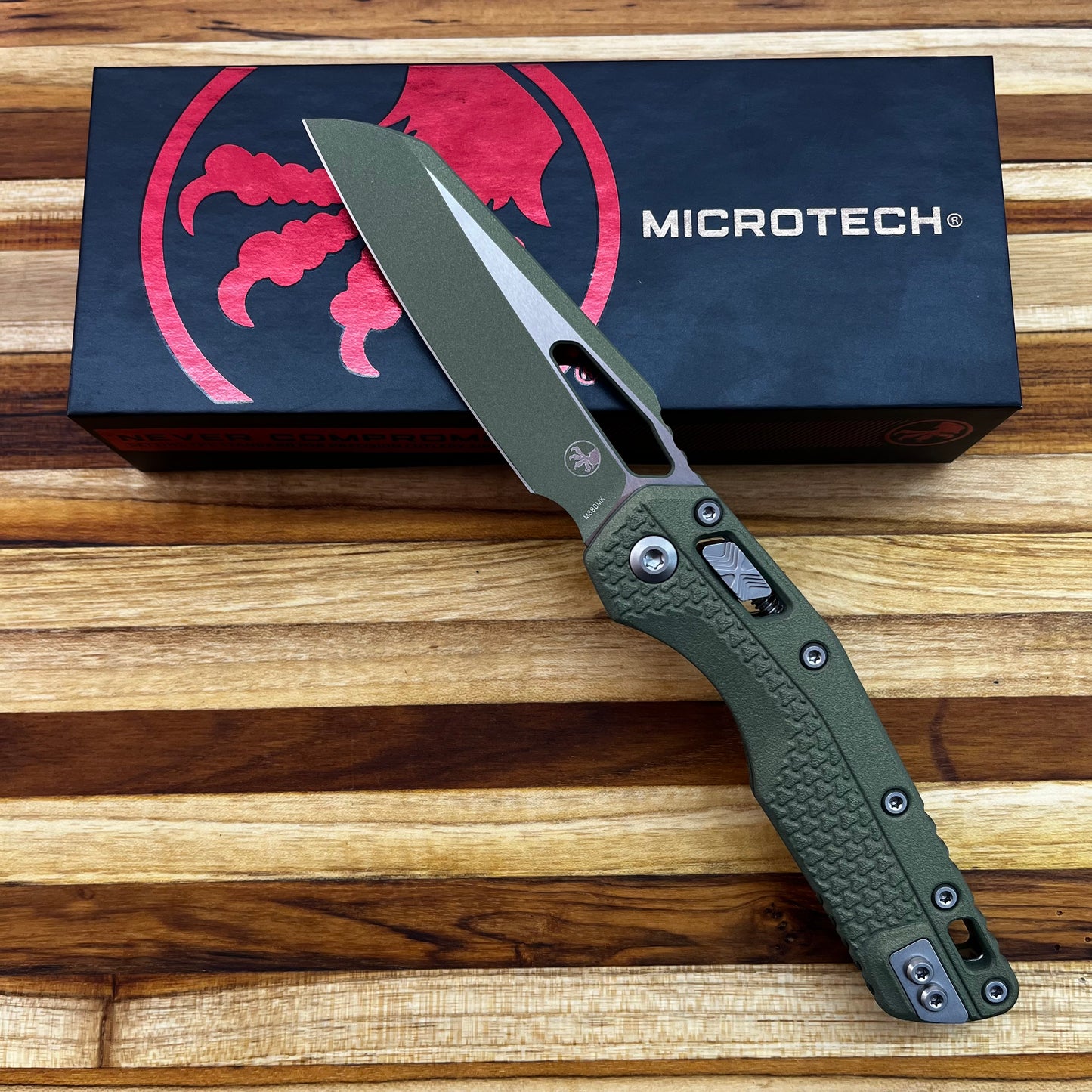 Microtech MSI 4" Folding Knife w/ Vintage Green Blade