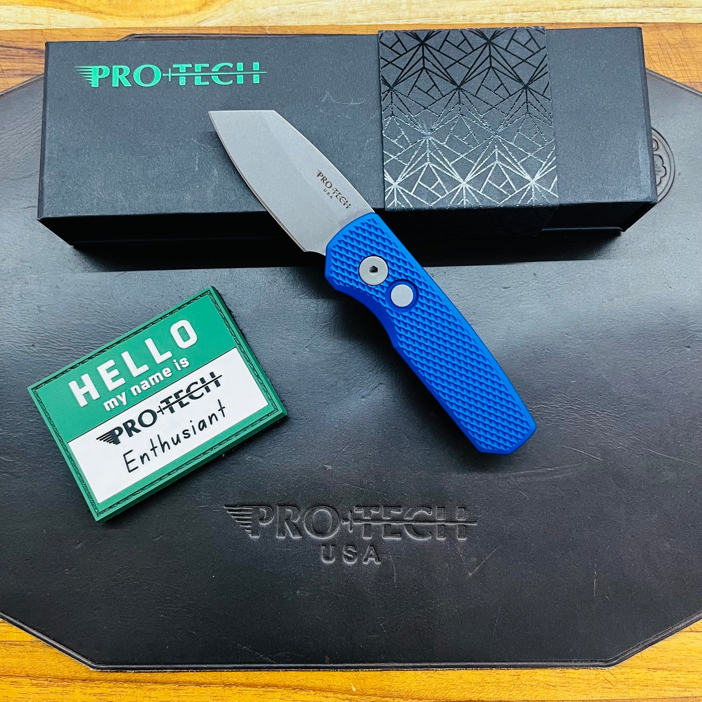 Pro-Tech Runt 5 2" Auto w/ 20CV & Textured Blue Aluminum Handle