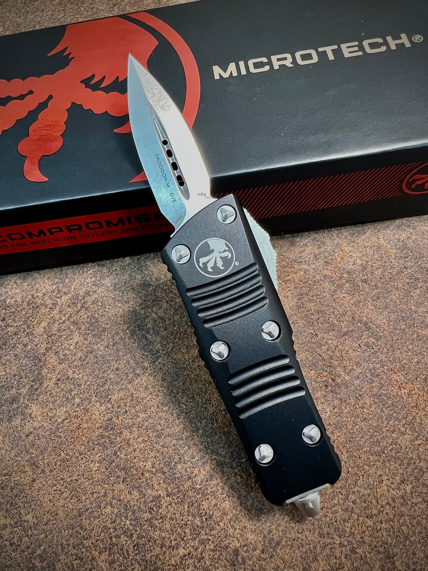 Microtech 238-10 Mini Troodon D/E Black OTF Auto