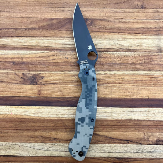 SPYDERCO Military 2 Camo G10 Black S30V Folder