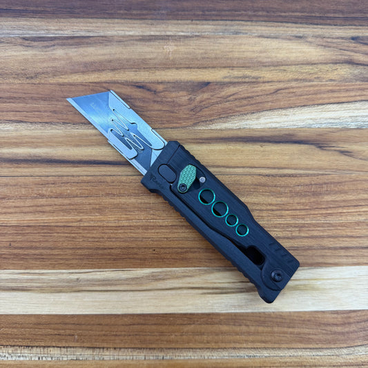 Reate Exo-U Gravity 2.5" Utility Knife w/ Black Handle & Green Speedhole