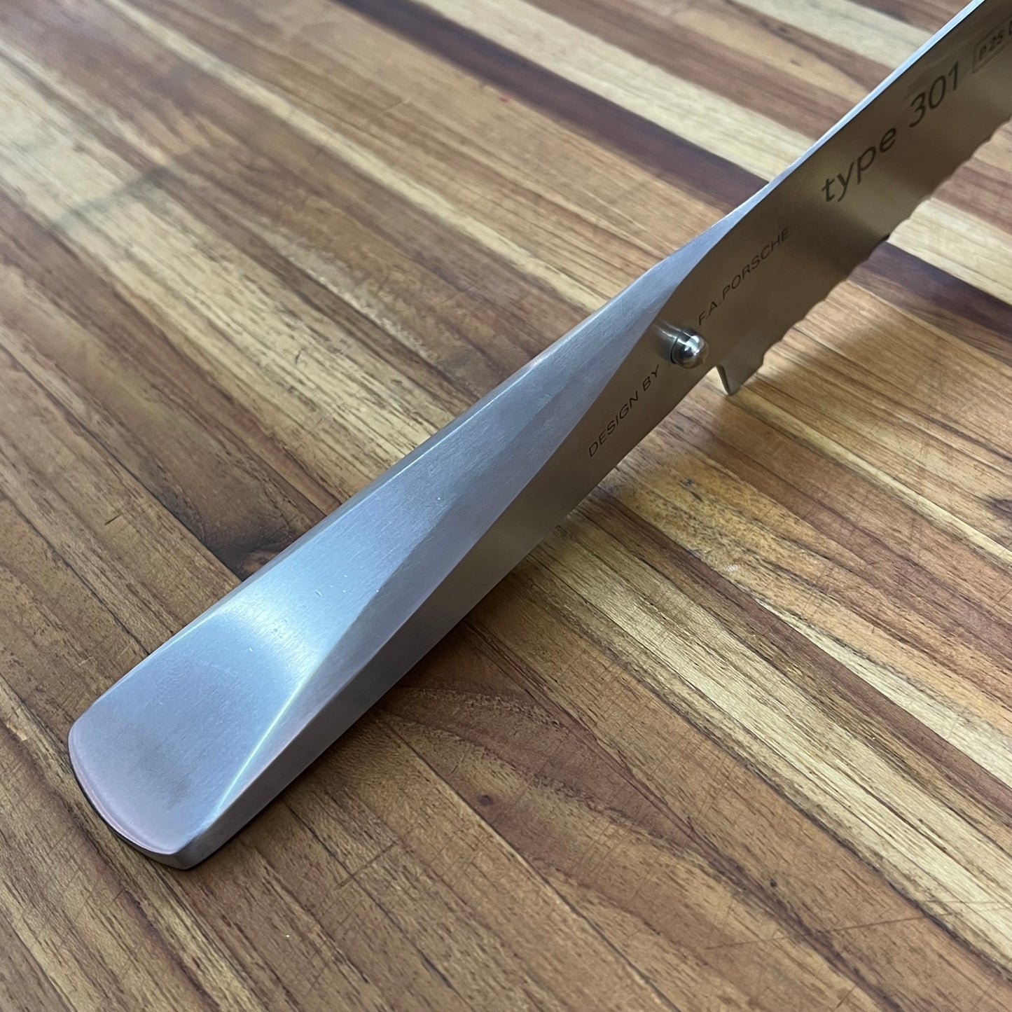 Chroma Type 301 260mm (10.25") Baker's Knife