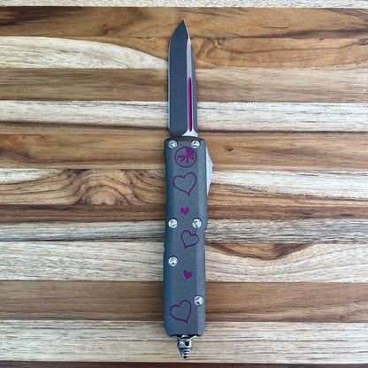 Microtech UTX-85 Valentine's Edition 3" OTF w/ Grey Handle